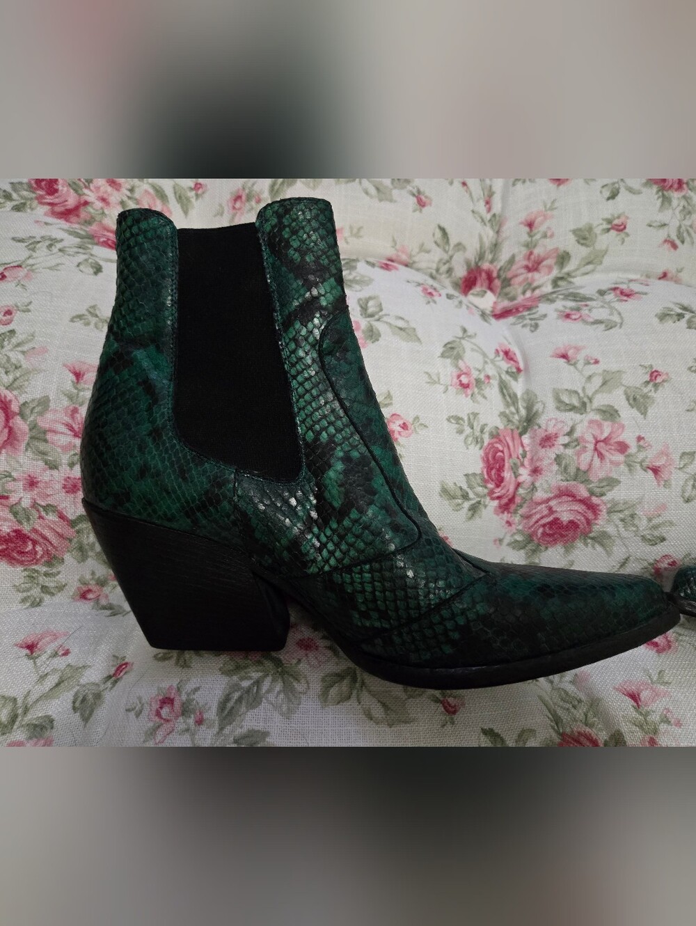 Elena Iachi Like New Booties
